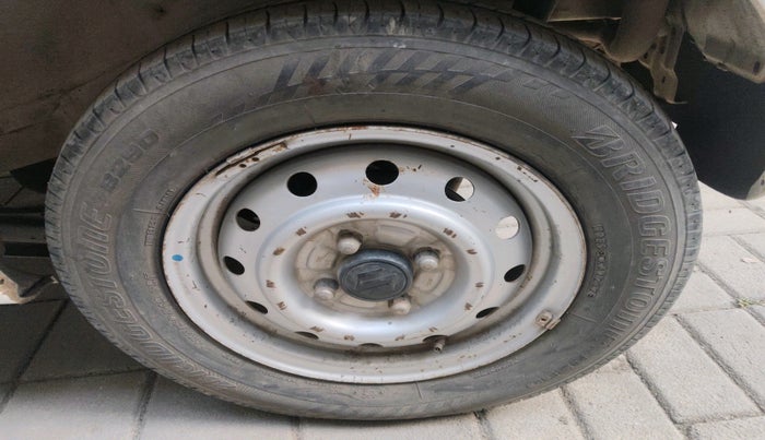 2015 Maruti Wagon R 1.0 LXI CNG, Petrol, Manual, 73,479 km, tyre