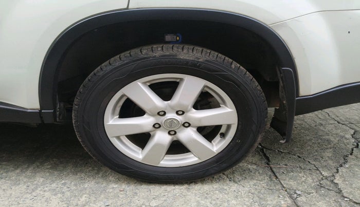 2010 Nissan X Trail T31, Diesel, Automatic, 1,29,156 km, tyre