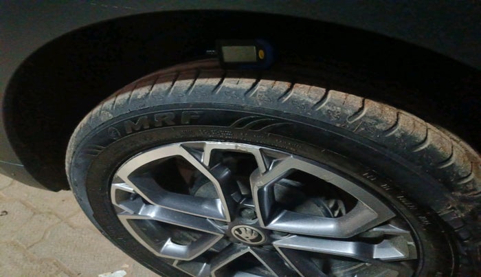 2023 Skoda KUSHAQ STYLE 1.0L TSI MT, Petrol, Manual, 64,441 km, tyre