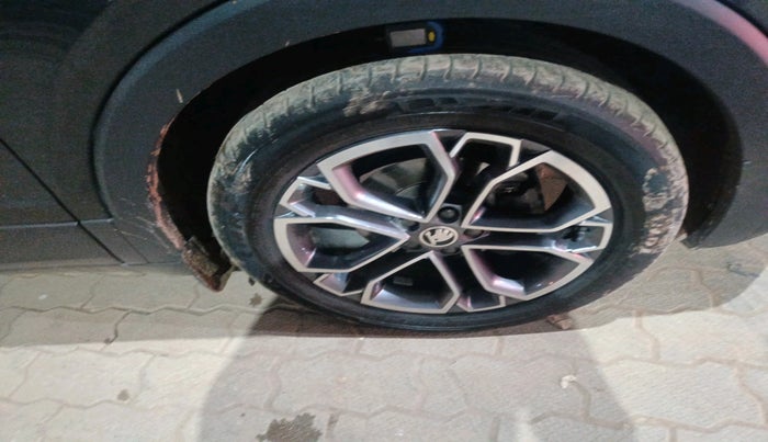 2023 Skoda KUSHAQ STYLE 1.0L TSI MT, Petrol, Manual, 64,441 km, tyre