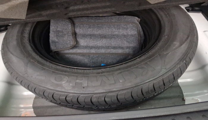 2021 KIA SELTOS HTK PLUS 1.5, Petrol, Manual, 42,398 km, tyre