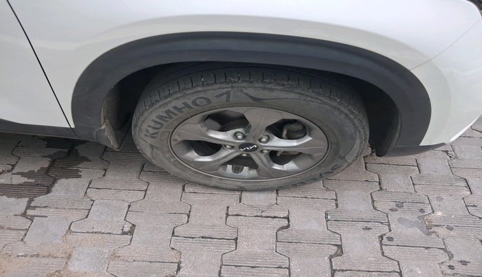 2021 KIA SELTOS HTK PLUS 1.5, Petrol, Manual, 42,398 km, tyre