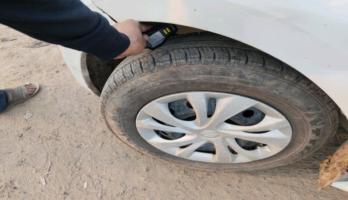 2022 Maruti Swift VXI, Petrol, Manual, 46,918 km, tyre