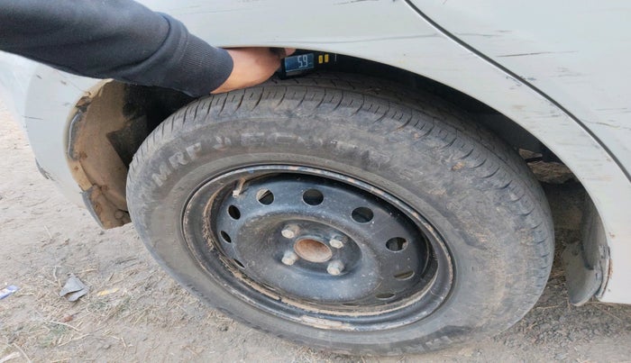 2022 Maruti Swift VXI, Petrol, Manual, 46,918 km, tyre