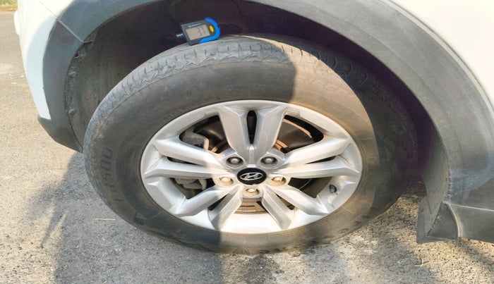 2017 Hyundai Creta SX PLUS 1.6 PETROL, Petrol, Manual, 82,290 km, tyre