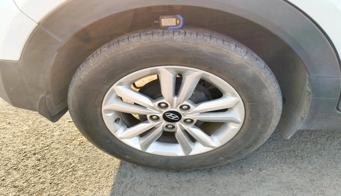 2017 Hyundai Creta SX PLUS 1.6 PETROL, Petrol, Manual, 82,290 km, tyre