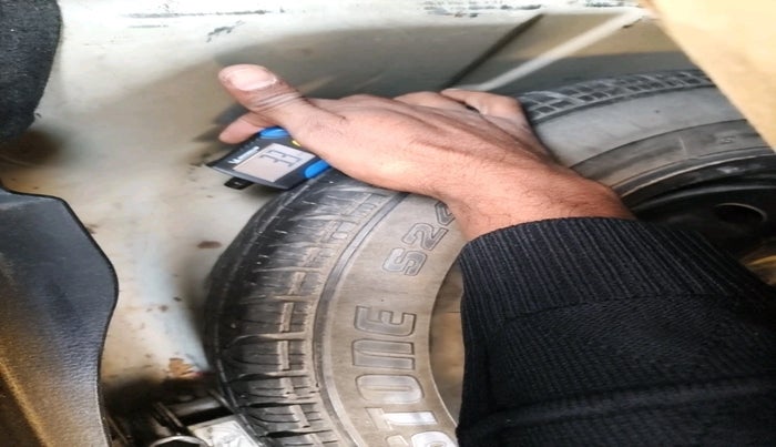 2013 Maruti Swift Dzire VXI, Petrol, Manual, 89,409 km, tyre