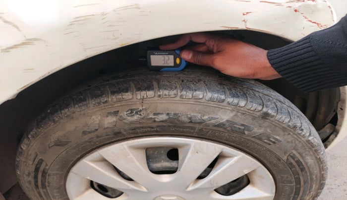 2013 Maruti Swift Dzire VXI, Petrol, Manual, 89,409 km, tyre