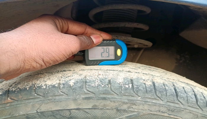 2019 Maruti Ertiga ZXI+ SHVS, Petrol, Manual, 47,381 km, tyre