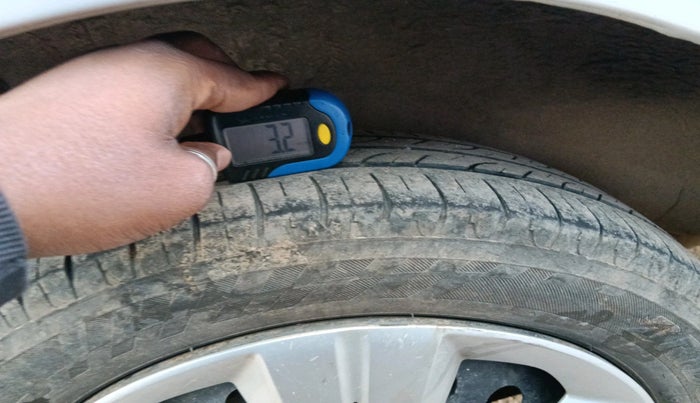 2011 Maruti Wagon R 1.0 VXI, Petrol, Manual, 72,040 km, tyre