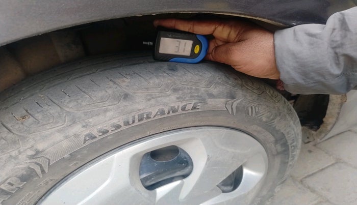 2018 Tata Tiago XT PETROL, Petrol, Manual, 54,516 km, tyre