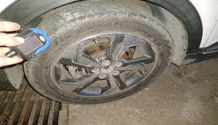 2019 Hyundai Creta SX AT 1.6 DIESEL, Diesel, Automatic, 1,42,097 km, tyre