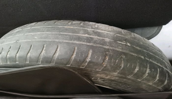 2020 Maruti Swift LXI, Petrol, Manual, 81,714 km, tyre