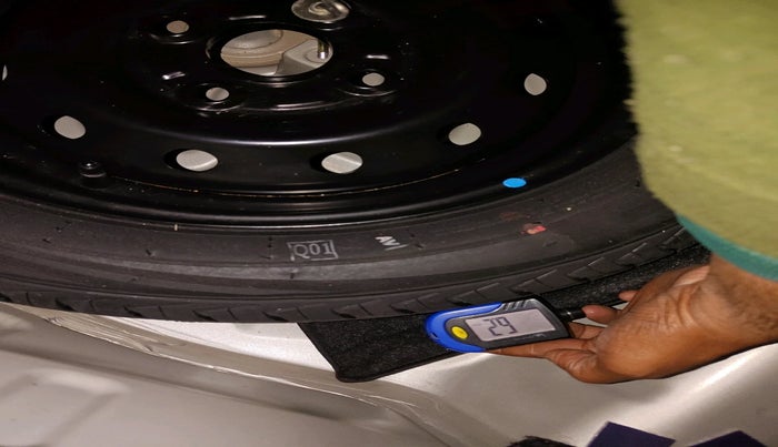 2023 Maruti Alto K10 VXI, Petrol, Manual, 2,452 km, tyre