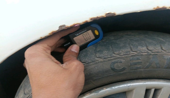 2010 Hyundai Santro Xing GLS, Petrol, Manual, 1,48,447 km, tyre