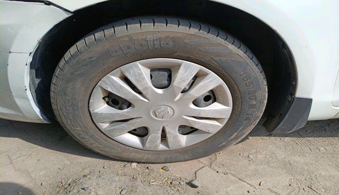 2014 Maruti Swift Dzire VXI, Petrol, Manual, 1,22,854 km, tyre