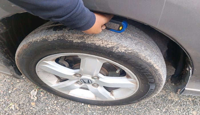 2013 Honda City 1.5L I-VTEC S MT, Petrol, Manual, 1,26,540 km, tyre