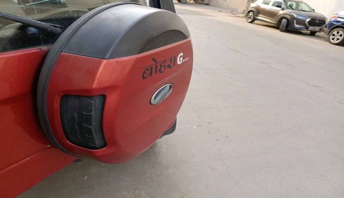 2016 Mahindra TUV300 T8, Diesel, Manual, 93,379 km, tyre