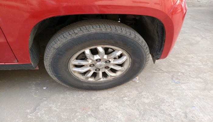 2016 Mahindra TUV300 T8, Diesel, Manual, 93,379 km, tyre