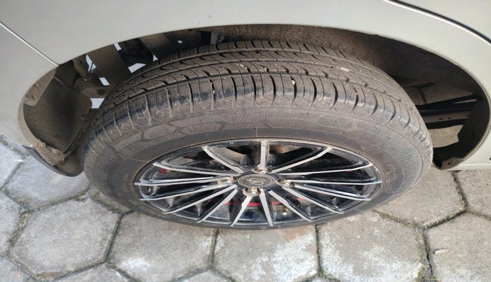 2016 Maruti Wagon R 1.0 VXI AMT, Petrol, Automatic, 25,808 km, tyre