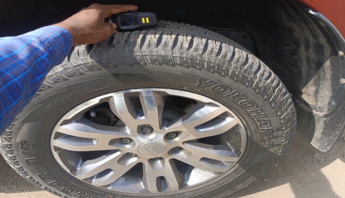 2016 Ford Endeavour TITANIUM 3.2 4X4 AT, Diesel, Automatic, 1,27,235 km, tyre