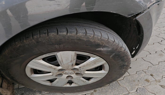 2012 Volkswagen Polo COMFORTLINE 1.2L, Diesel, Manual, 2,03,665 km, tyre