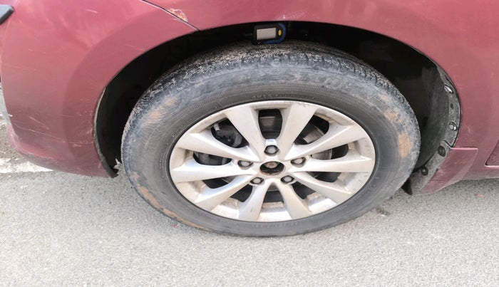 2015 Maruti Ertiga ZDI, Diesel, Manual, 1,05,204 km, tyre