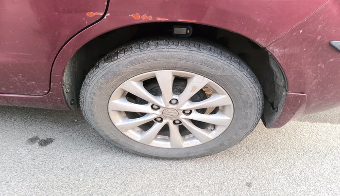 2015 Maruti Ertiga ZDI, Diesel, Manual, 1,05,204 km, tyre