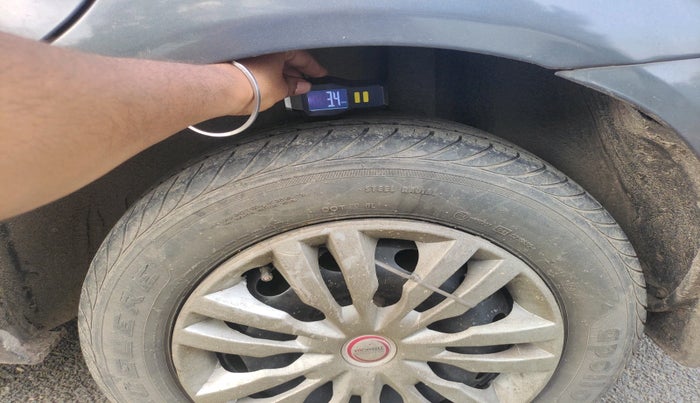 2012 Ford Fiesta Classic LXI 1.4 DIESEL, Diesel, Manual, 1,12,585 km, tyre