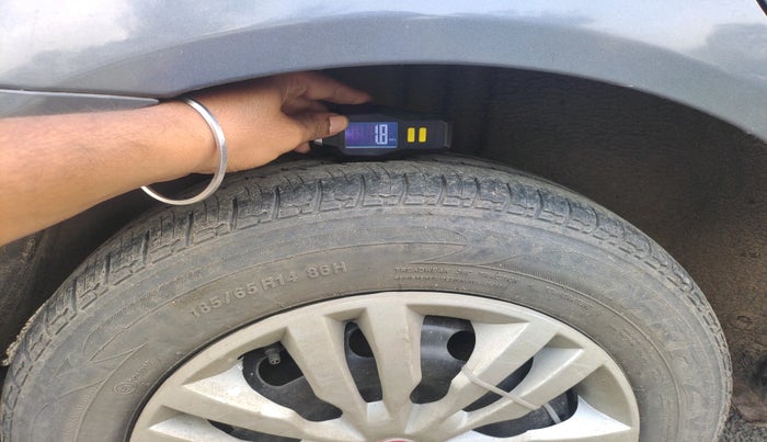 2012 Ford Fiesta Classic LXI 1.4 DIESEL, Diesel, Manual, 1,12,585 km, tyre