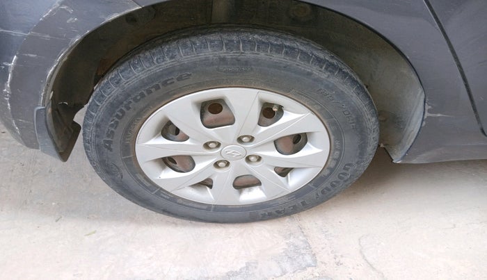 2014 Hyundai Elite i20 MAGNA 1.2, Petrol, Manual, 28,200 km, tyre