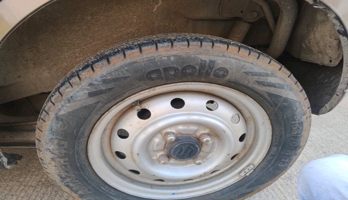 2013 Maruti Wagon R 1.0 LXI, Petrol, Manual, 50,864 km, tyre