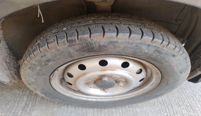 2013 Maruti Wagon R 1.0 LXI, Petrol, Manual, 50,864 km, tyre