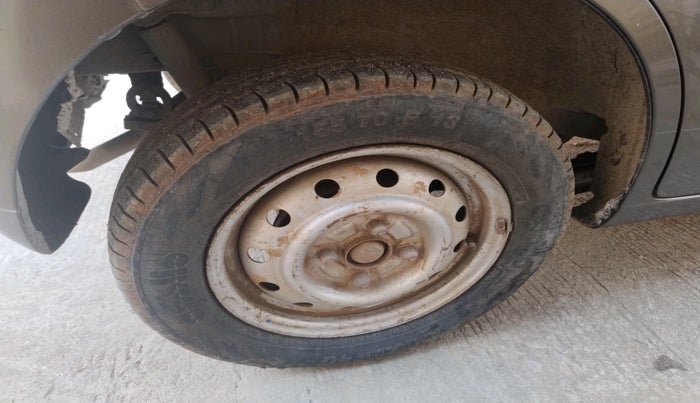 2013 Maruti Wagon R 1.0 LXI, Petrol, Manual, 50,864 km, tyre