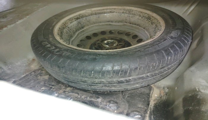 2014 Honda City 1.5L I-DTEC SV, Diesel, Manual, 88,801 km, tyre