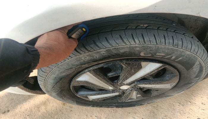 2014 Maruti Swift Dzire LDI, Diesel, Manual, 1,10,364 km, tyre