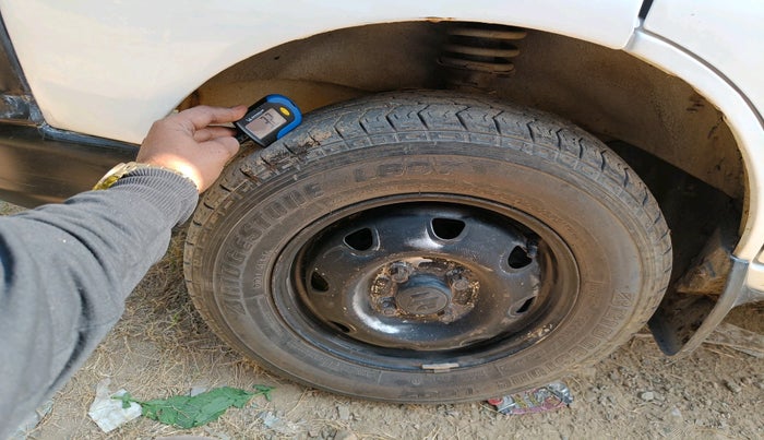 2017 Maruti Eeco 5 STR WITH A/C+HTR, Petrol, Manual, 1,18,453 km, tyre