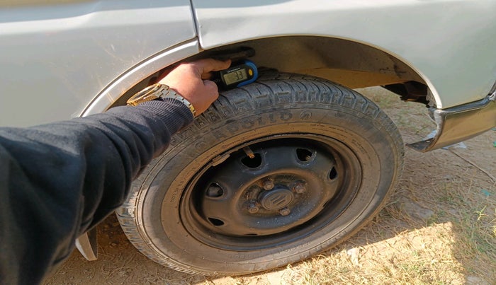 2017 Maruti Eeco 5 STR WITH A/C+HTR, Petrol, Manual, 1,18,453 km, tyre