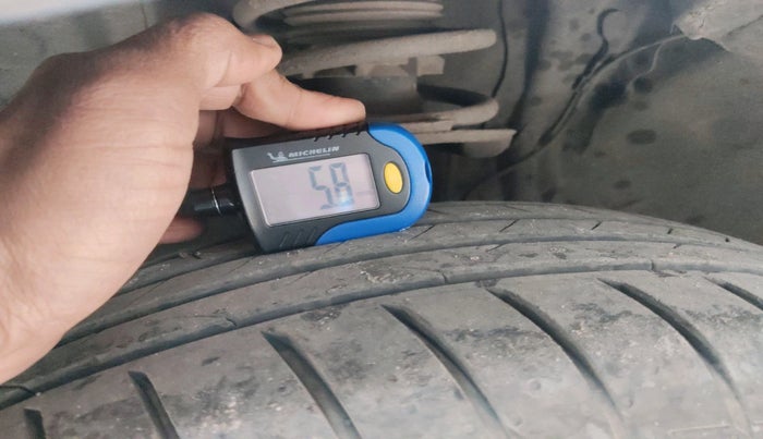 2018 Toyota YARIS V MT, Petrol, Manual, 91,176 km, tyre