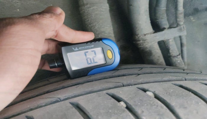 2018 Toyota YARIS V MT, Petrol, Manual, 91,176 km, tyre