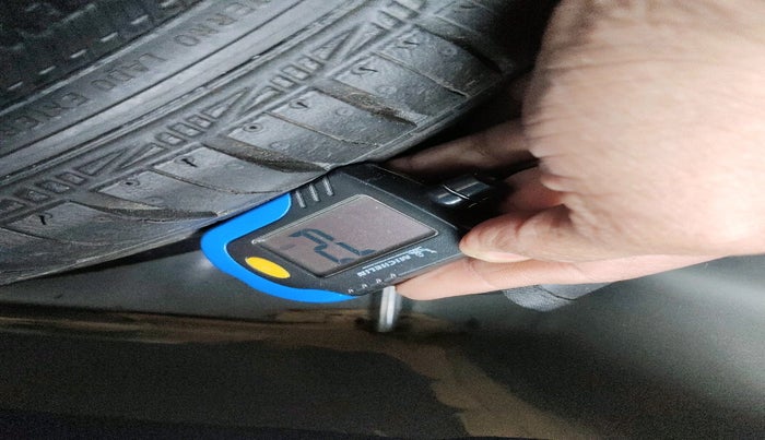 2018 Toyota YARIS V MT, Petrol, Manual, 91,176 km, tyre