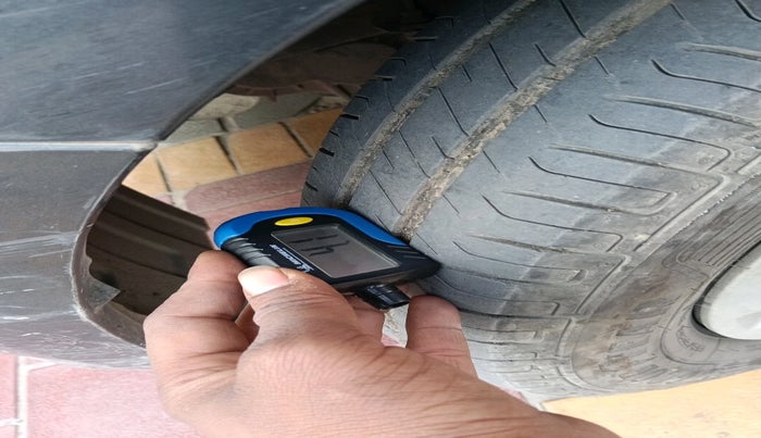 2011 Hyundai i10 MAGNA 1.2, Petrol, Manual, 61,364 km, tyre