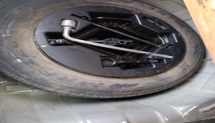 2011 Hyundai i10 MAGNA 1.2, Petrol, Manual, 61,364 km, tyre