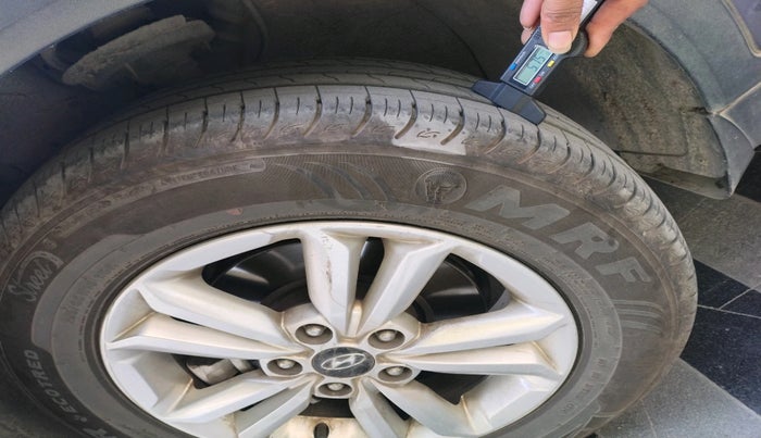 2017 Hyundai Creta SX PLUS 1.6 PETROL, Petrol, Manual, 1,45,878 km, tyre