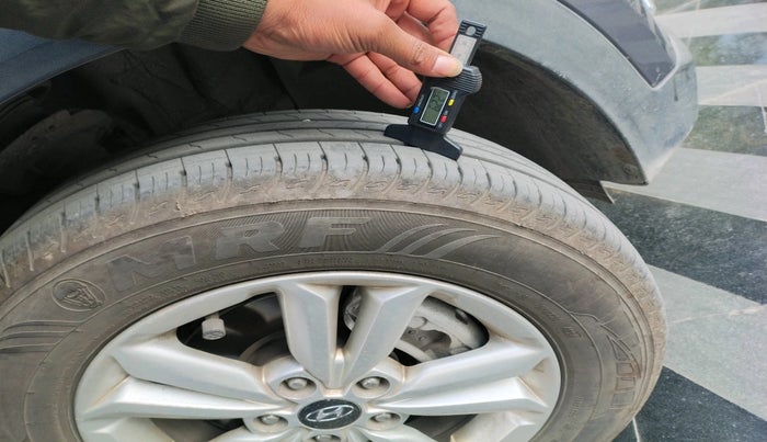 2017 Hyundai Creta SX PLUS 1.6 PETROL, Petrol, Manual, 1,45,878 km, tyre