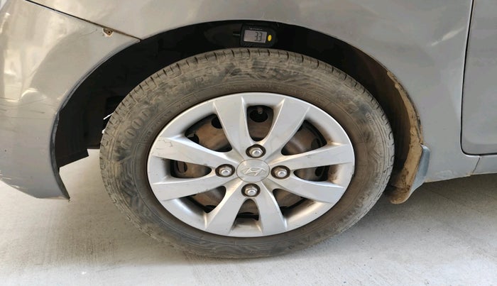 2013 Hyundai Eon MAGNA +, Petrol, Manual, 86,931 km, tyre