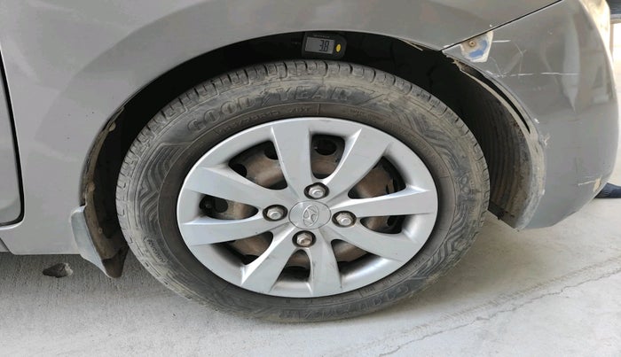 2013 Hyundai Eon MAGNA +, Petrol, Manual, 86,931 km, tyre