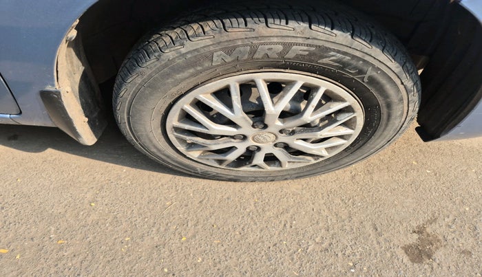 2012 Maruti Wagon R 1.0 LXI CNG, Petrol, Manual, 1,03,946 km, tyre