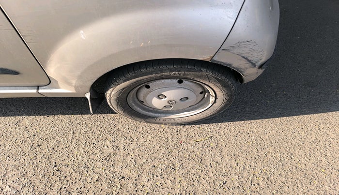 2010 Tata Nano LX, Petrol, Manual, 30,725 km, tyre