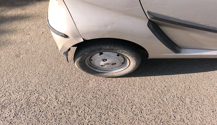 2010 Tata Nano LX, Petrol, Manual, 30,725 km, tyre